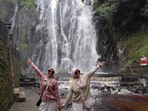 Menikmati Keindahan Air Terjun Efrata dari Sudut Terbaik