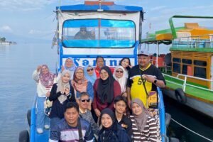 Danau Toba: Destinasi Alam yang Menyentuh Hati Pelancong