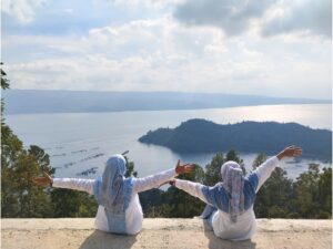 Wisata Murah ke Danau Toba untuk Backpacker