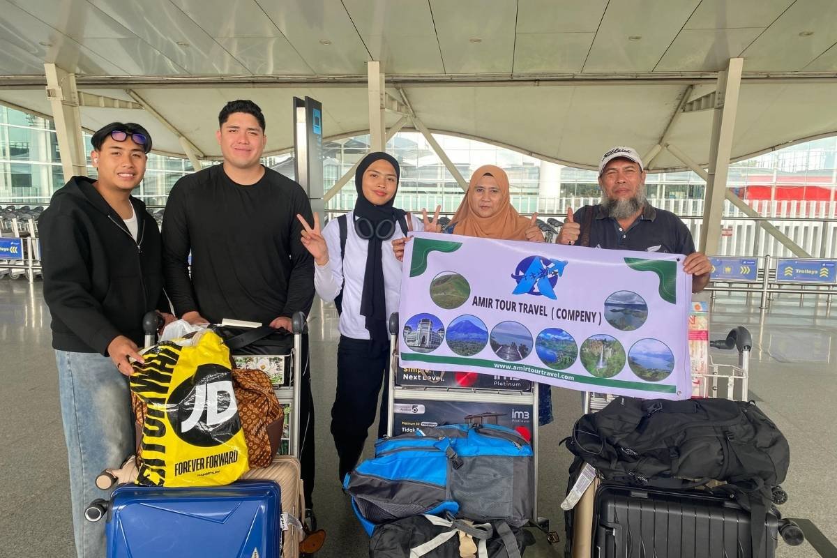 Bagasi rombongan saat tiba di Bandara Kualanamu