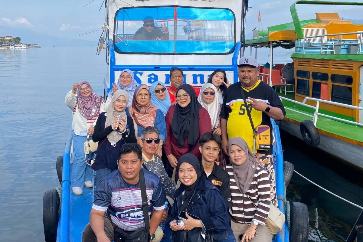 Koordinasi kendaraan untuk rombongan Medan Danau Toba