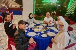 Apa yang Perlu Diperhatikan Saat Membawa Orang Tua ke Danau Toba
