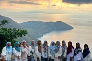 Cara Merancang Trip Danau Toba yang Nyaman untuk Warga Emas