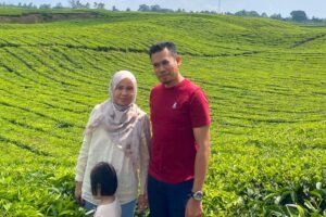 Menjelajah Kebun Teh Sidamanik