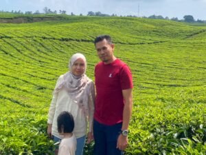 Menjelajah Kebun Teh Sidamanik